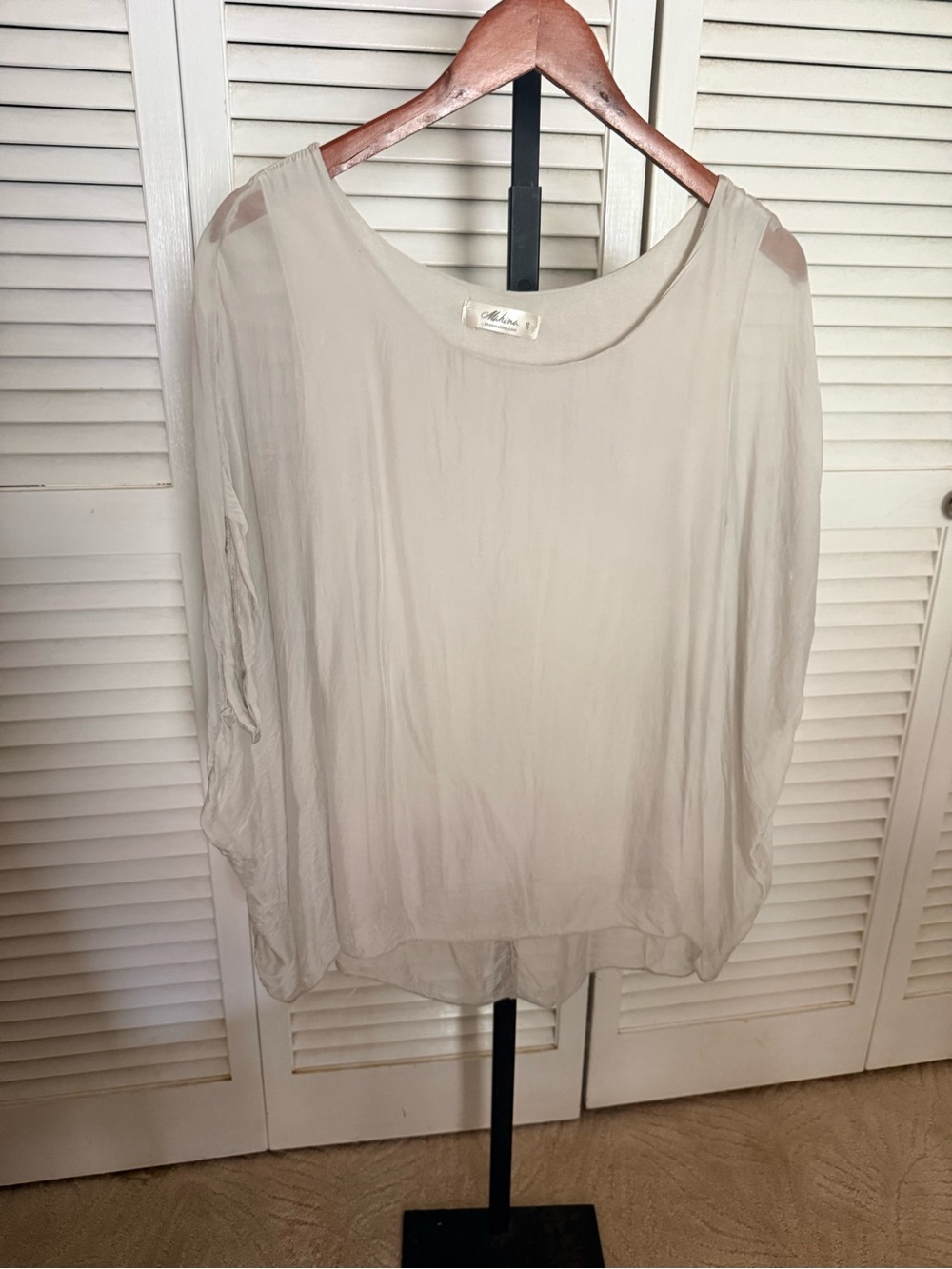 mahina Lightweight Cream Dolman Sleeve Blouse